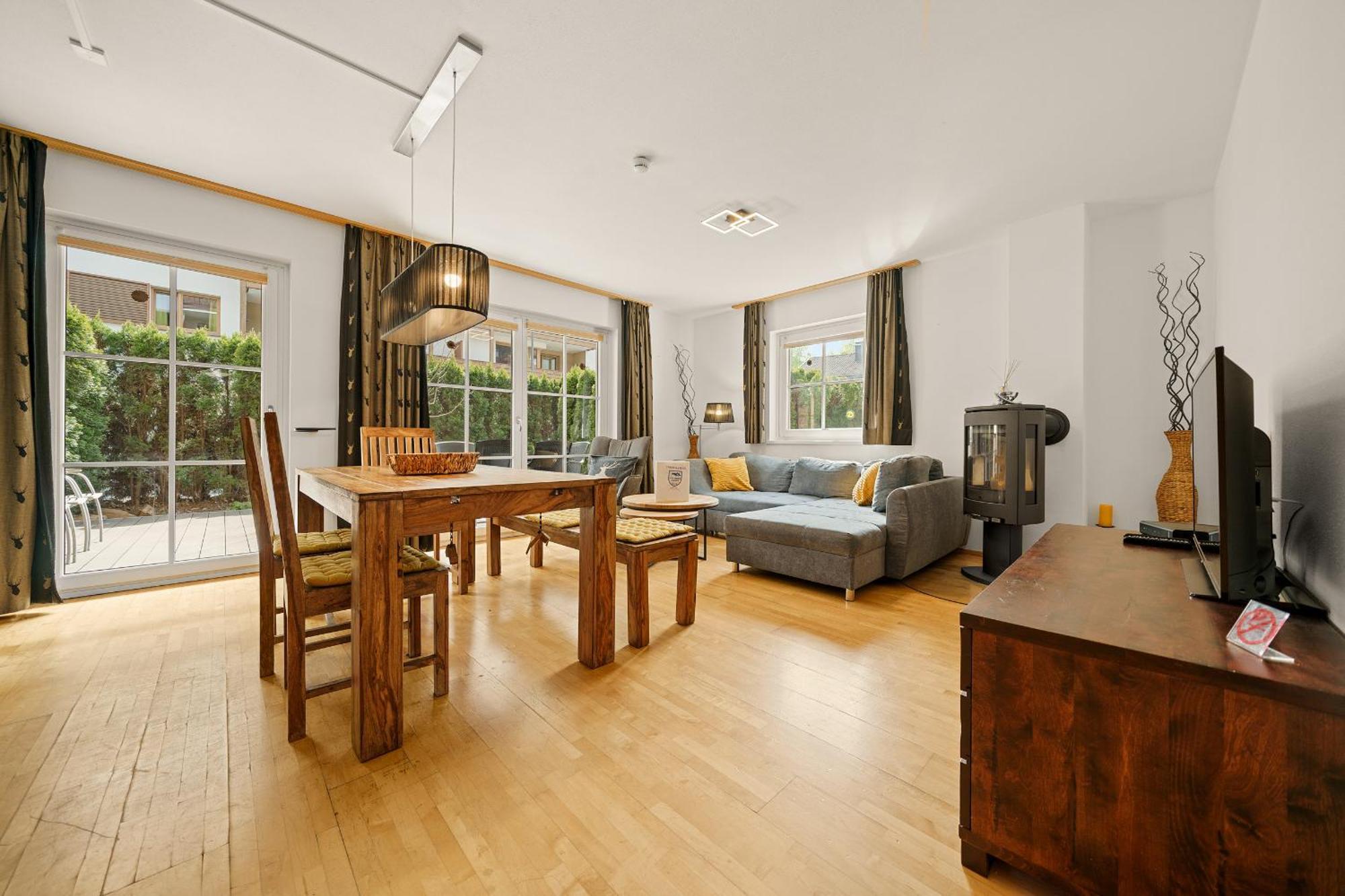 Apartment Ski & Golf Top 6 By Four Seasons Apartments Kaprun Bagian luar foto